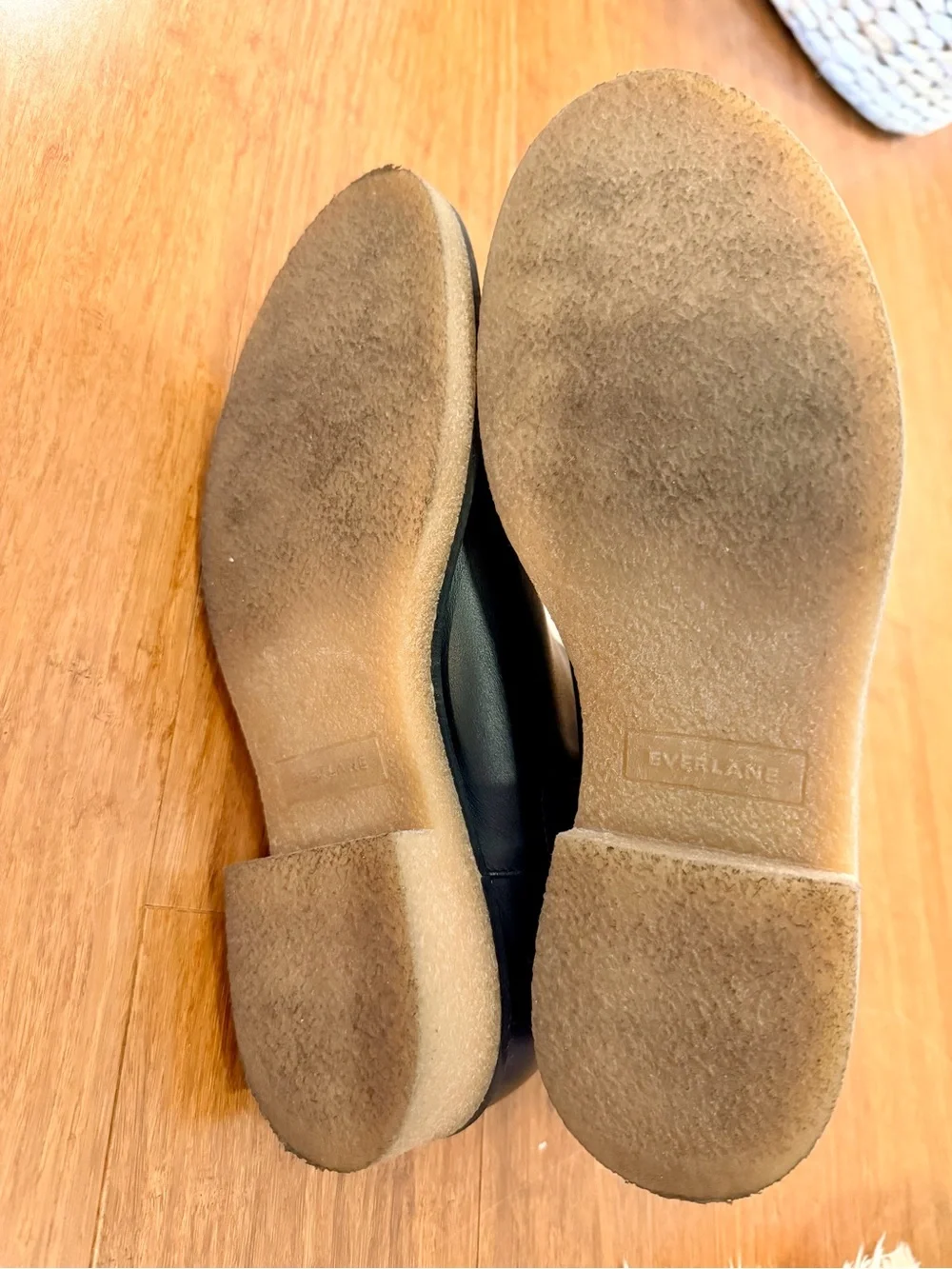 Women’s Black Everlane Chelsea Boots with Crepe Sole - Picture 6 of 6